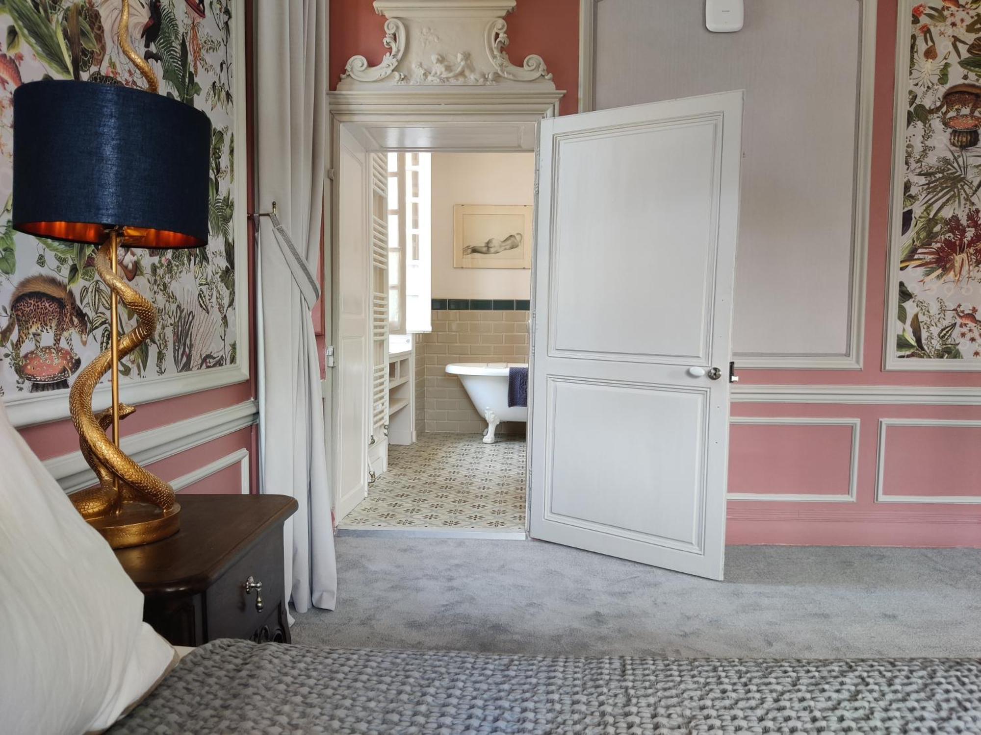 Chateau De La Huberdiere Nazelles-Negron Room photo